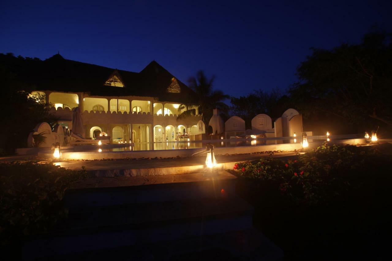 Msambweni Beach House Villa Bagian luar foto