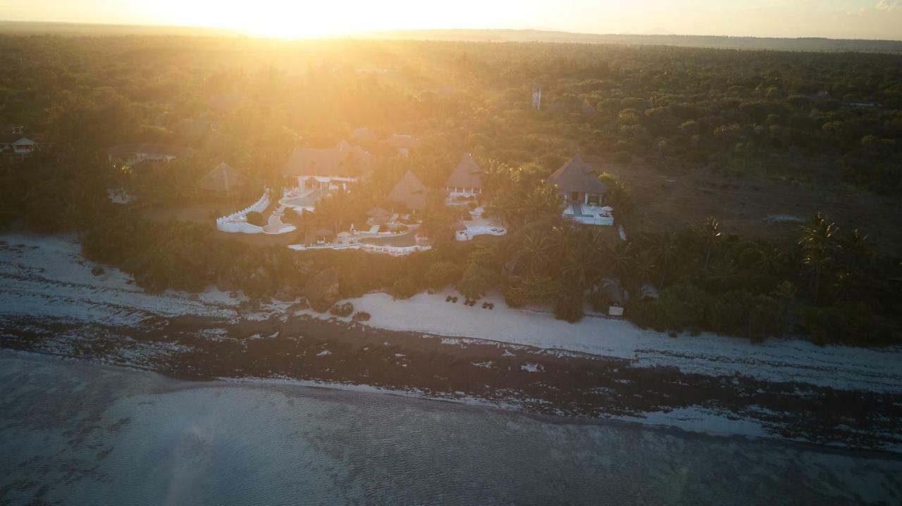Msambweni Beach House Villa Bagian luar foto